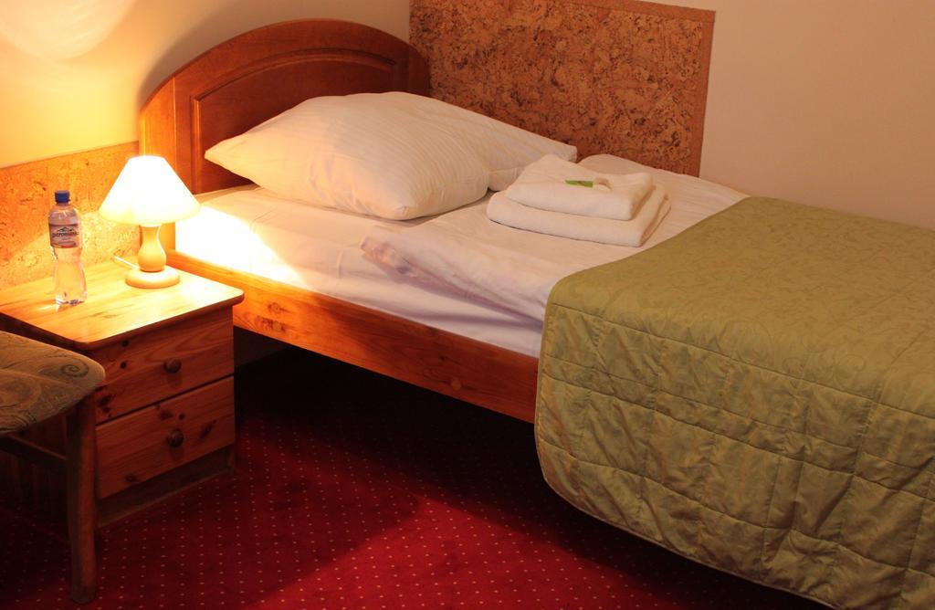 Hotel Dukat Biała Podlaska Rum bild