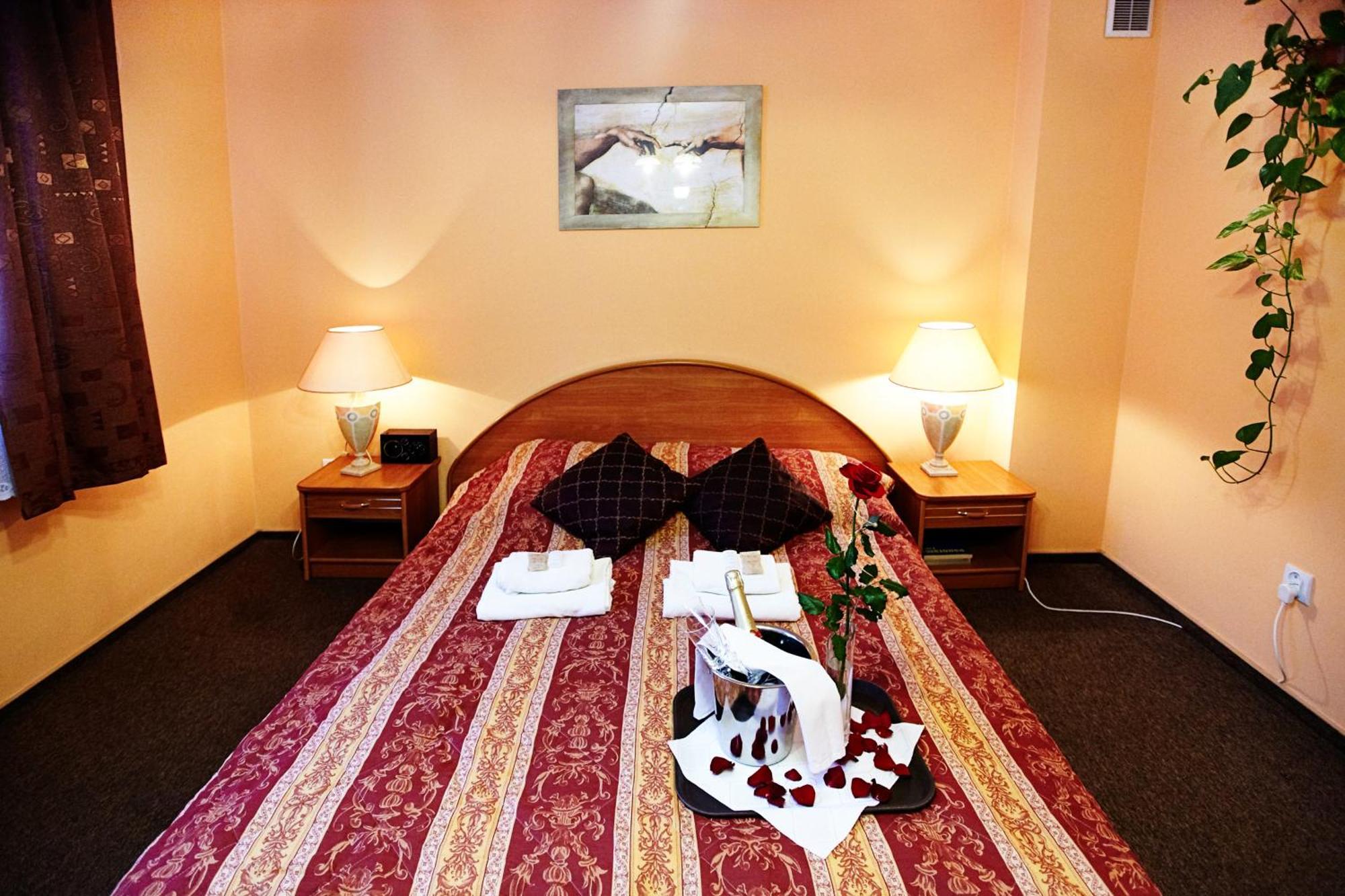 Hotel Dukat Biała Podlaska Exteriör bild