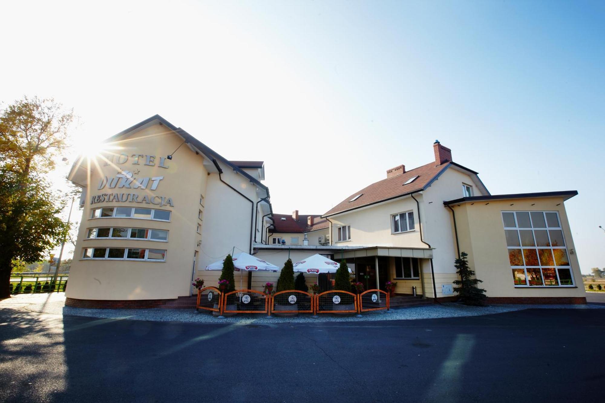 Hotel Dukat Biała Podlaska Exteriör bild