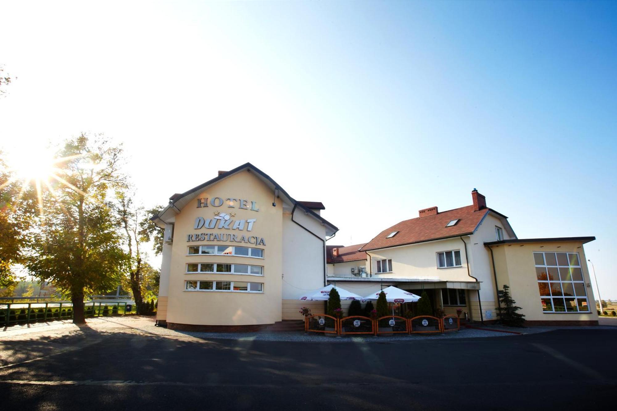 Hotel Dukat Biała Podlaska Exteriör bild